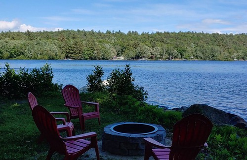 Gray House | Family Holiday at Little Sebago Lake