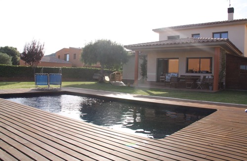 Vall-Llobrega House | Family Holiday Home 'Dolcesa' with Pool, Wi-Fi & Garden