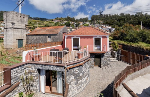 Calheta Cottage | Family holidays in the countryside, Casa do Cavalo das Flores