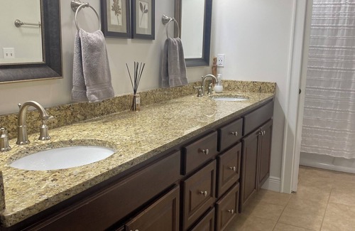 Oxford House | Family home located 3 miles from the downtown square and 4 miles from Ole Miss!