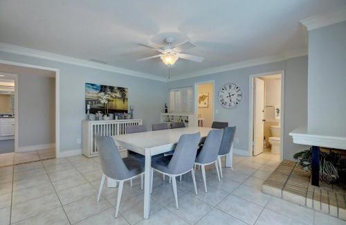 Port Saint Lucie House | Family Home W Pool, Dining Room, And Golf View