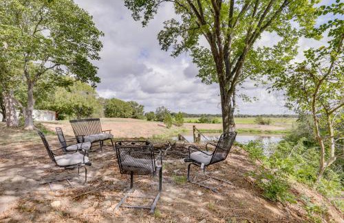 La Grange House | Family Home with Covered Patio and Grill in La Grange
