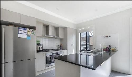 Schofields Villa | Family Home with Separate Stuio