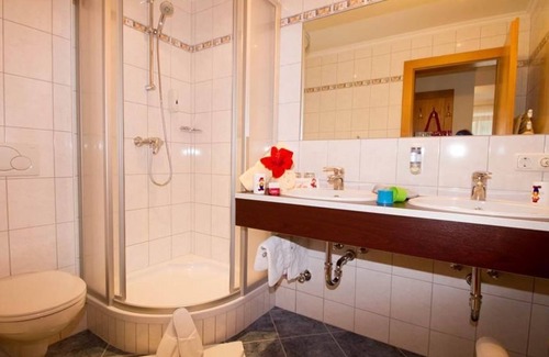 Huettschlag Other | Family Hotel Oberkarteis - Family Room ca. 33m²