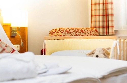 Huettschlag Other | Family Hotel Oberkarteis - Family Room ca. 33m²