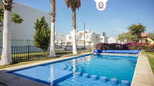 Leon House | Family House with Pool and Garden in Leon