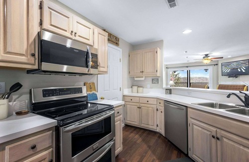 Kaiser Condo | Family Lakefront Oasis – Picture Perfect Retreat!
