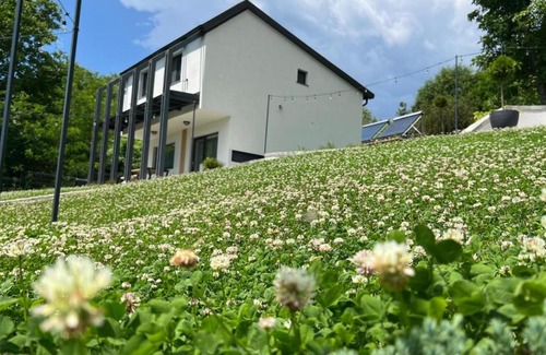 Varbilau House | Family Nest