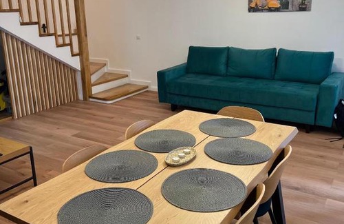Varbilau House | Family Nest