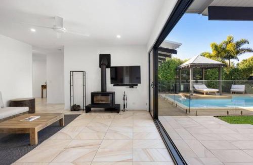 Marcus Beach Villa | Family & Pet Friendly Beach Side Villa
