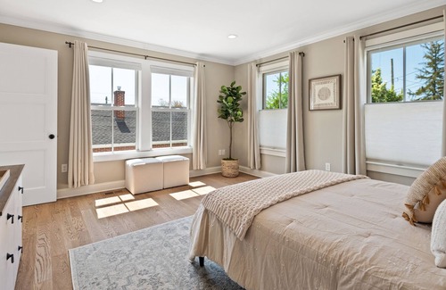West Mystic House | Family Retreat 0.8 miles from The Mystic Drawbridge & close to Noank village