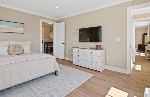West Mystic House | Family Retreat 0.8 miles from The Mystic Drawbridge & close to Noank village