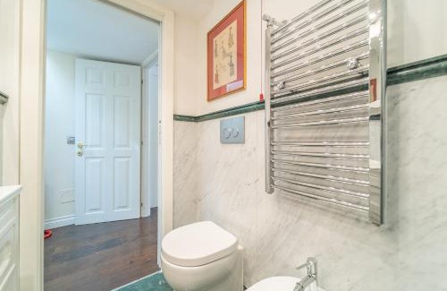 Roman Ghetto Apartment | Family Retreat in the Heart of the Ghetto by Houseeds