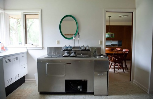 Mukwonago House | Family Retreat, private, large, great for multi-family, company retreat, wedding