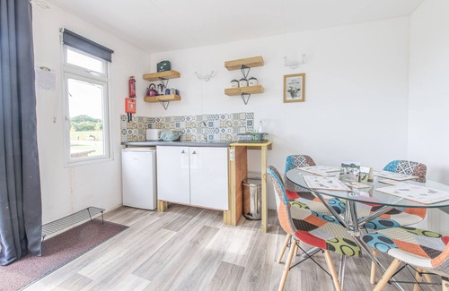 Liverton Cabin | Family room-Standard-Ensuite