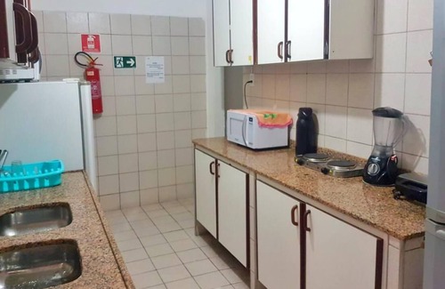 Aldeota House | Family room with private bathroom, Wi-Fi, air conditioning and TV.