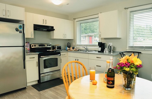 Fanny Bay Other | Family's Coastal Paradise: Ocean & Mountain Serenity for Unmatched Peace