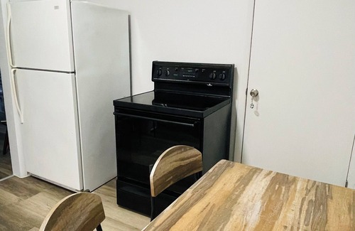 Canton House | Family-sized, Crew-friendly 4BR home near Hall of Fame- Ideal for Monthly Stays