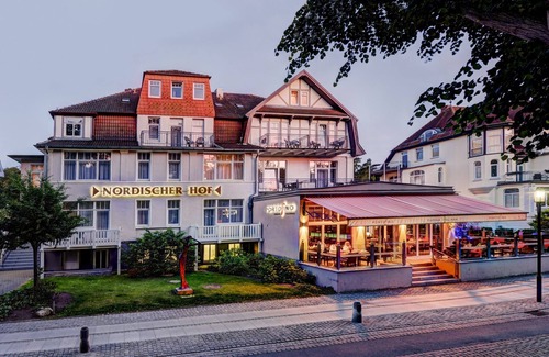 Ostseebad Kuhlungsborn Apartment | Family Suite - Strandhotel Nordischer Hof