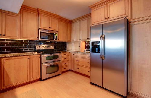 North Shore Condo | Family Ties II Luxury Lakefront Condo at Bernard's Landing - Water Front