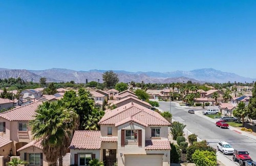 Coachella House | Family Vacation Home 1.8 miles from Coachella fest!