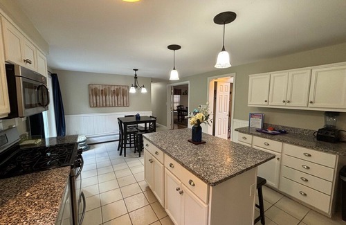 Meredith House | Family Waves with beach on Lake Winnipesaukee!