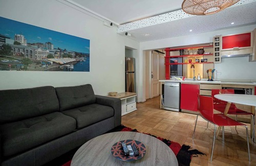 Providencia Apartment | FamilyTime Retreat: Chic 2BR Duplex with Pool in Providencia