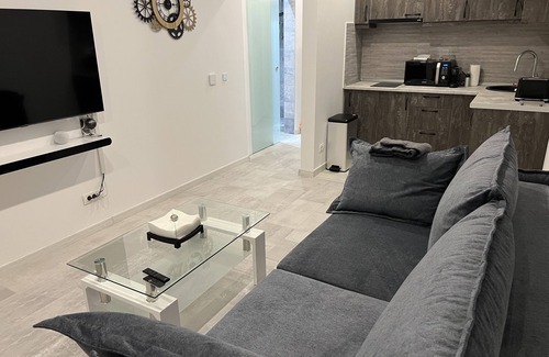 Militari Apartment | Fancy Penthousestudio Lakeview W10