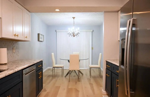 Riverside House | Fancy retreat near Bridge Park: 3BR/2.5BA/2 Car Garage