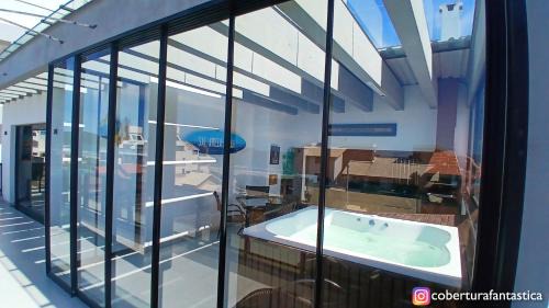 Governador Celso Ramos Apartment | Fantástica cobertura apenas 70 metros da praia