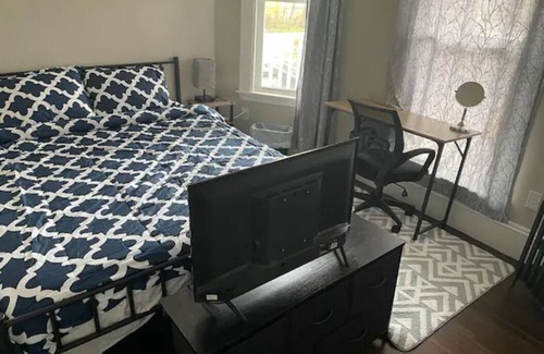 Dorchester Apartment | Fantastic Apartment 3 Beds in Boston Neat Subway Station @Ridgewood1