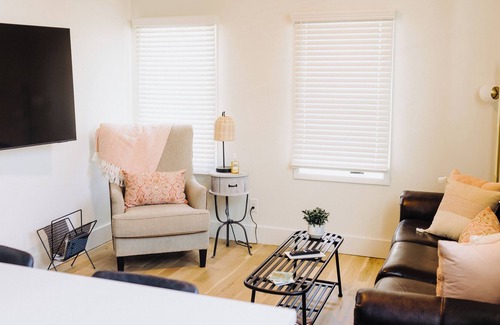 Central Oklahoma City Apartment | Fantastic brand new apartment near downtown OKC in a very trendy neighborhood!