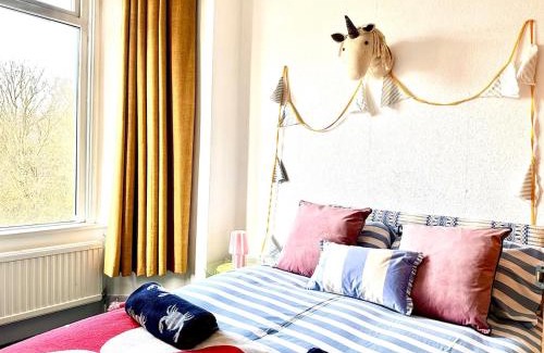 Ore House | Fantastic Four Bed House Sleeps 9 by the Sea