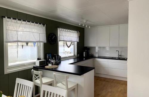 Torsken House | Fantastic house with seafront property in Gryllefjord