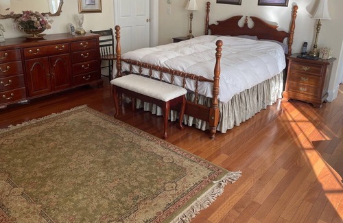 Barton Villa | Fantastic Lake Home on breathtaking Willoughby Lake!