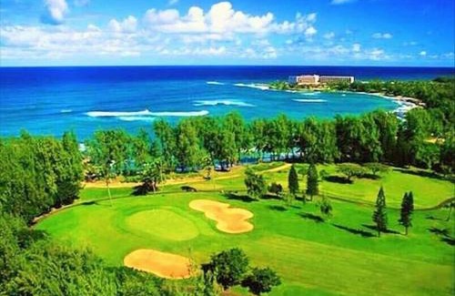 Kahuku House | Fantastic Location on the golf course near the beach