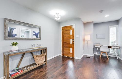 Northwest Dallas House | Fantastic Luxury 5 BR with Hot-tub close to Downtown Dallas