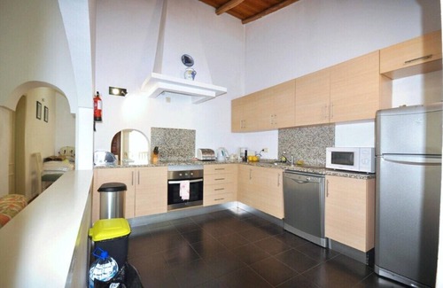 Almancil Villa | Fantastic Outdoor Area, Private Pool, Tennis Court & Golf Practice Facility