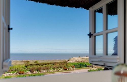 Morsum House | Fantastic semi-detached house under thatch.