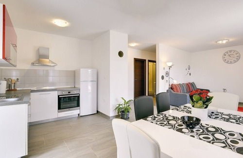 Rebici House | Fantastic villa with private pool 900 meters to beach
