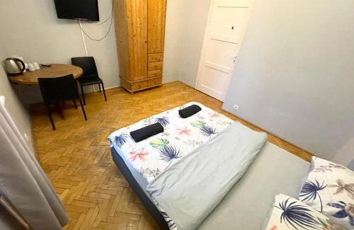 Srodmiescie Apartment | Fantastic Waw - G Room 3