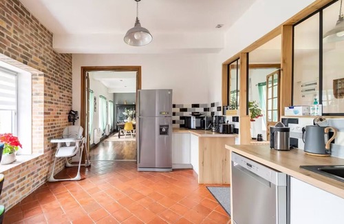 Hautevesnes House | Farmhouse in the Valoise countryside: LA PIVOINE.