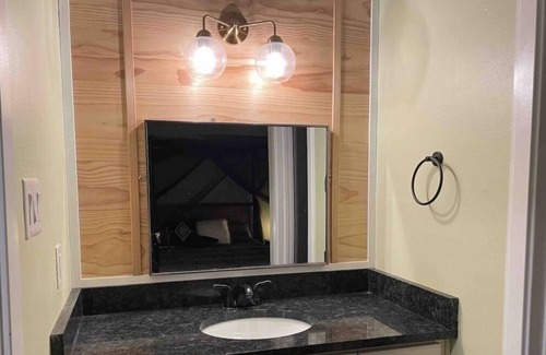 Northeast Virginia Beach House | Farmhouse with game room, 8 mins to Beach