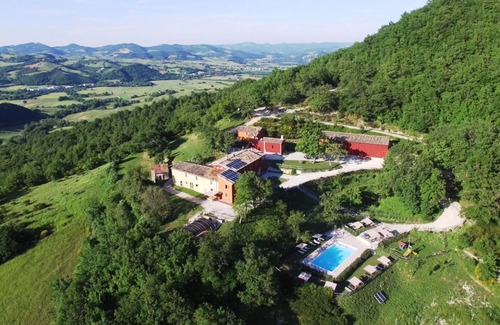 Acqualagna Apartment | Farmhouse with pool immersed in a natural setting of the Montefeltro - 7 -