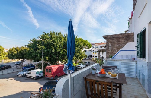 Montenegro Apartment | FARO AIRPORT FLAT 3 by HOMING