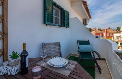 Montenegro Apartment | Faro Airport Flat 5 by Homing