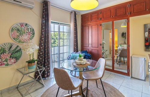 Montenegro Apartment | Faro Airport Flat 5 by Homing