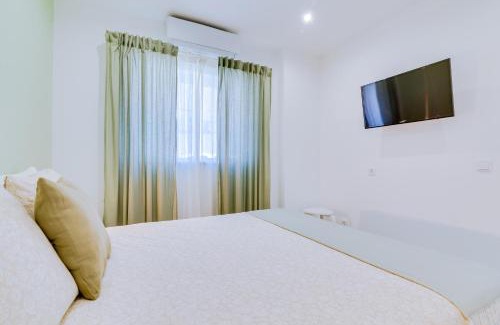 Sao Pedro House | Faro: Casa Trevo com terraço BBQ