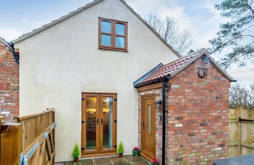 Arnold House | Farriers Lodge