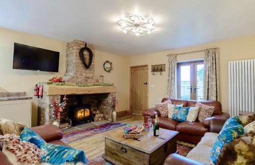 Arnold House | Farriers Lodge